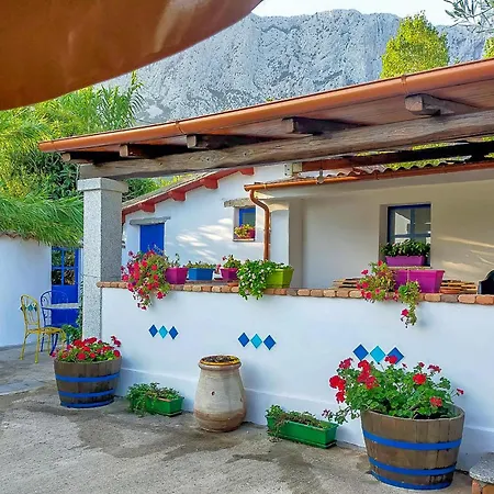 بيت للعطل 2 Bedroom Stunning In
